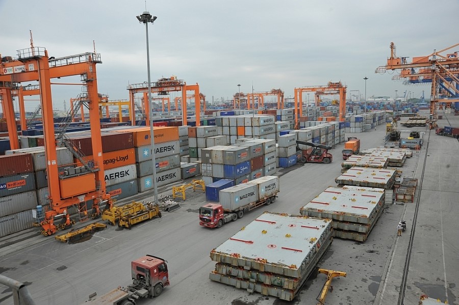 Xuất khẩu hàng hoá tiếp tục khởi sắc