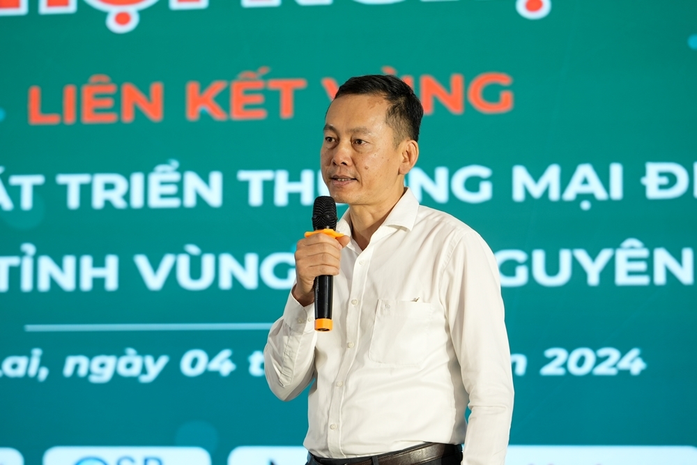 Giám đốc Trung tâm Phát triển TMĐT Nguyễn Văn Thành