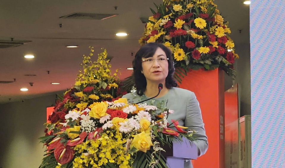 Thứ trưởng Bộ Công Thương Phan Thị Thắng phát biểu khai mạc triển lãm