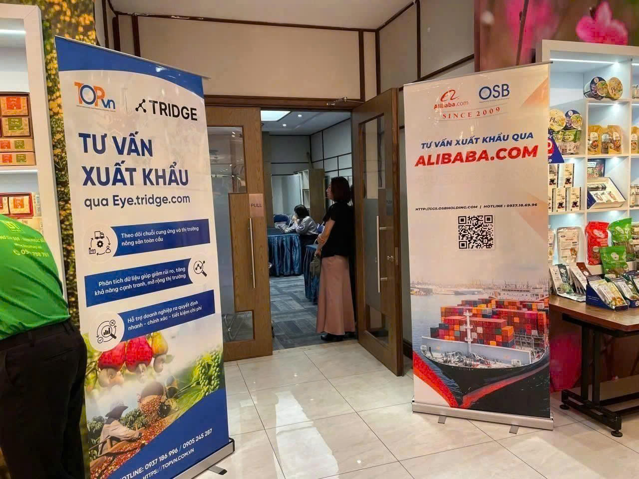 OSB tham gia hội nghị và giới thiệu Alibaba.com và Tridge