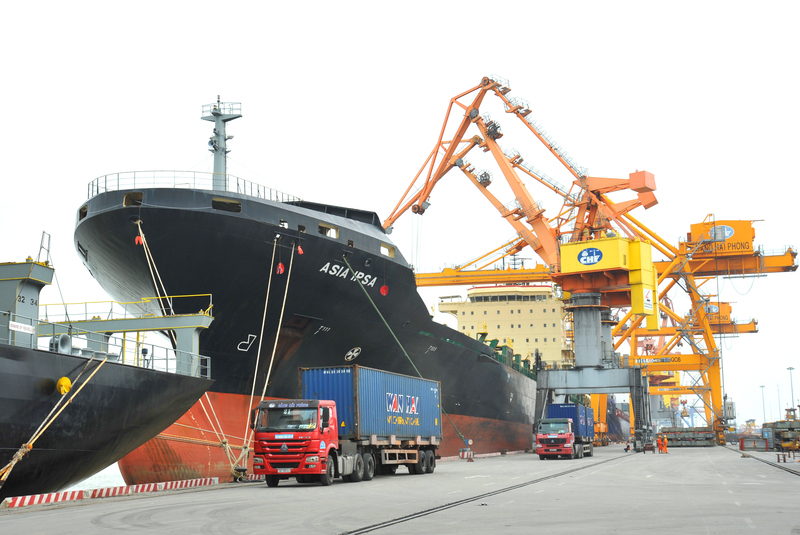 Xuất nhập khẩu Việt Nam đón nhiều tín hiệu vui đầu năm mới.